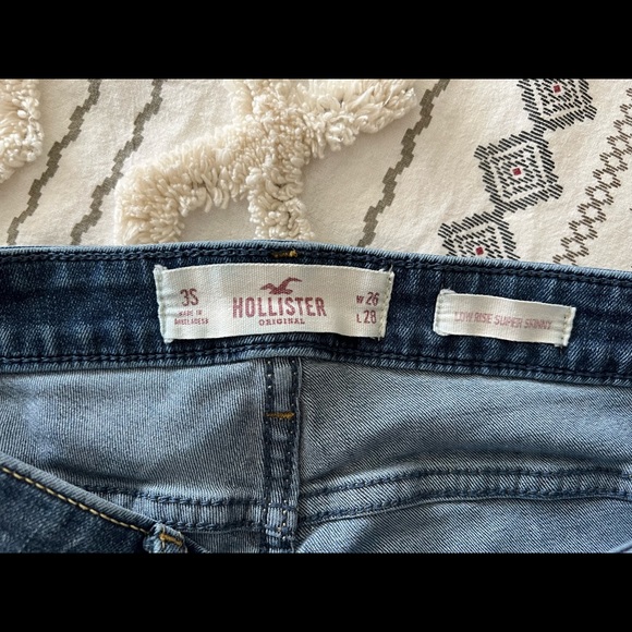 Hollister Shorts - Picture 3 of 3